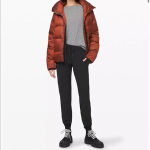 NWT Lululemon on the fly jogger